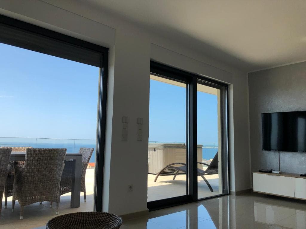 Ap.4 DELUXE VISION
