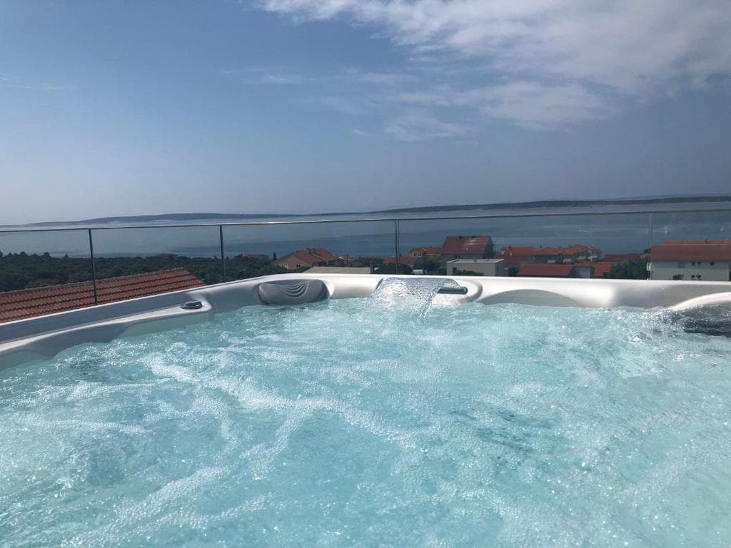 jacuzzi1