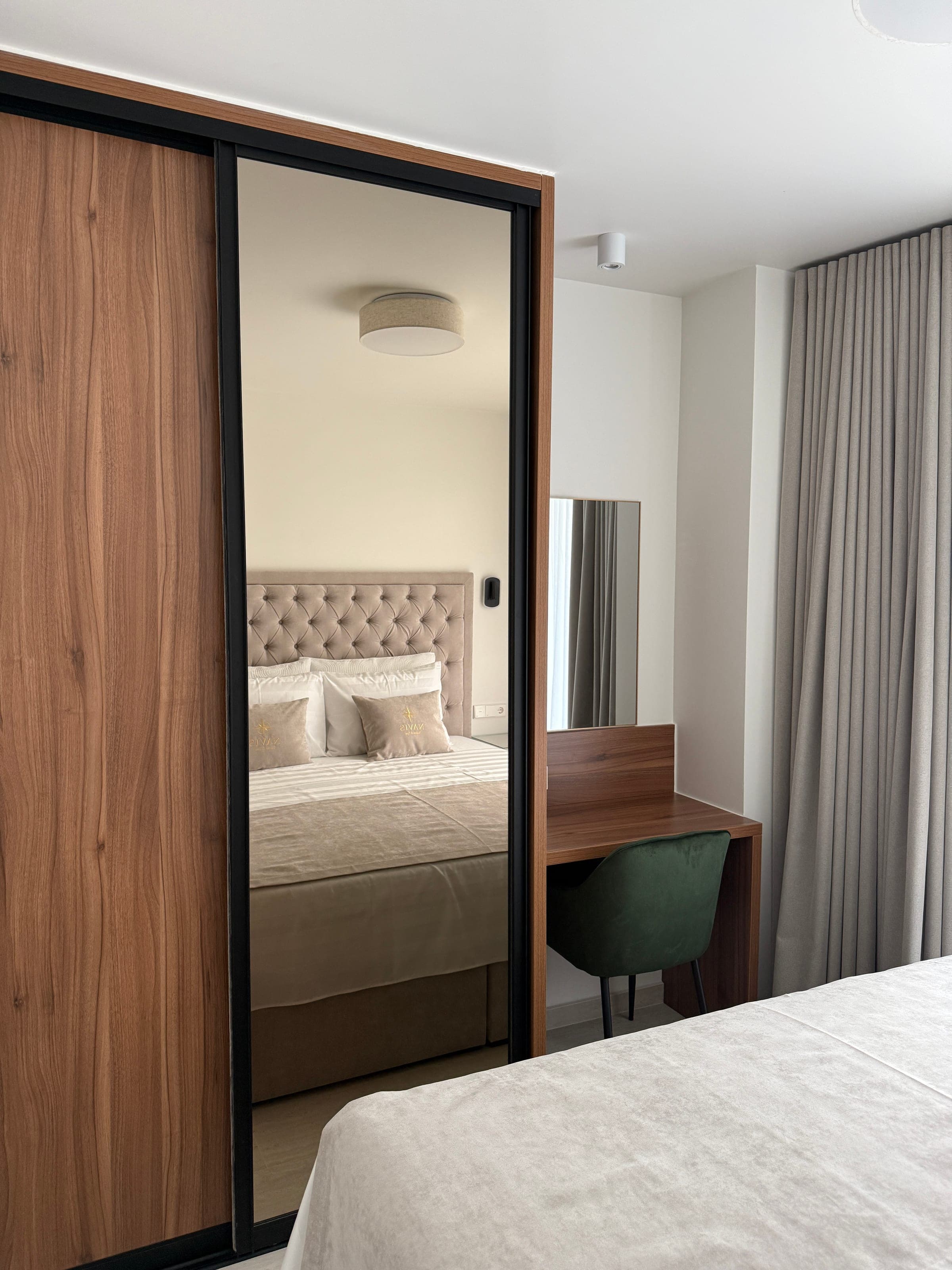 Suite br. 5 s izravnim pogledom na more i jednom spavaćom sobom