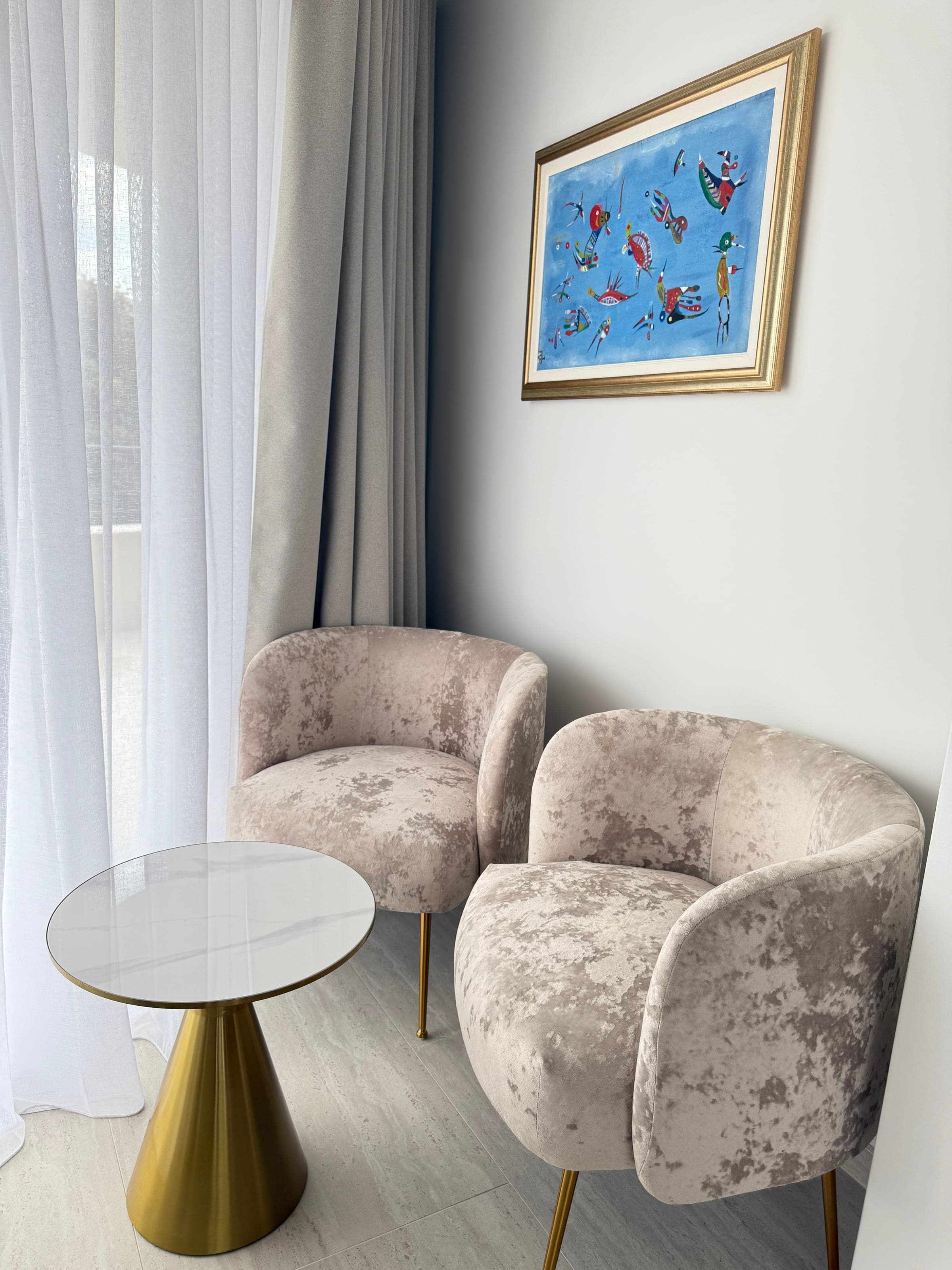 Suite br. 5 s izravnim pogledom na more i jednom spavaćom sobom