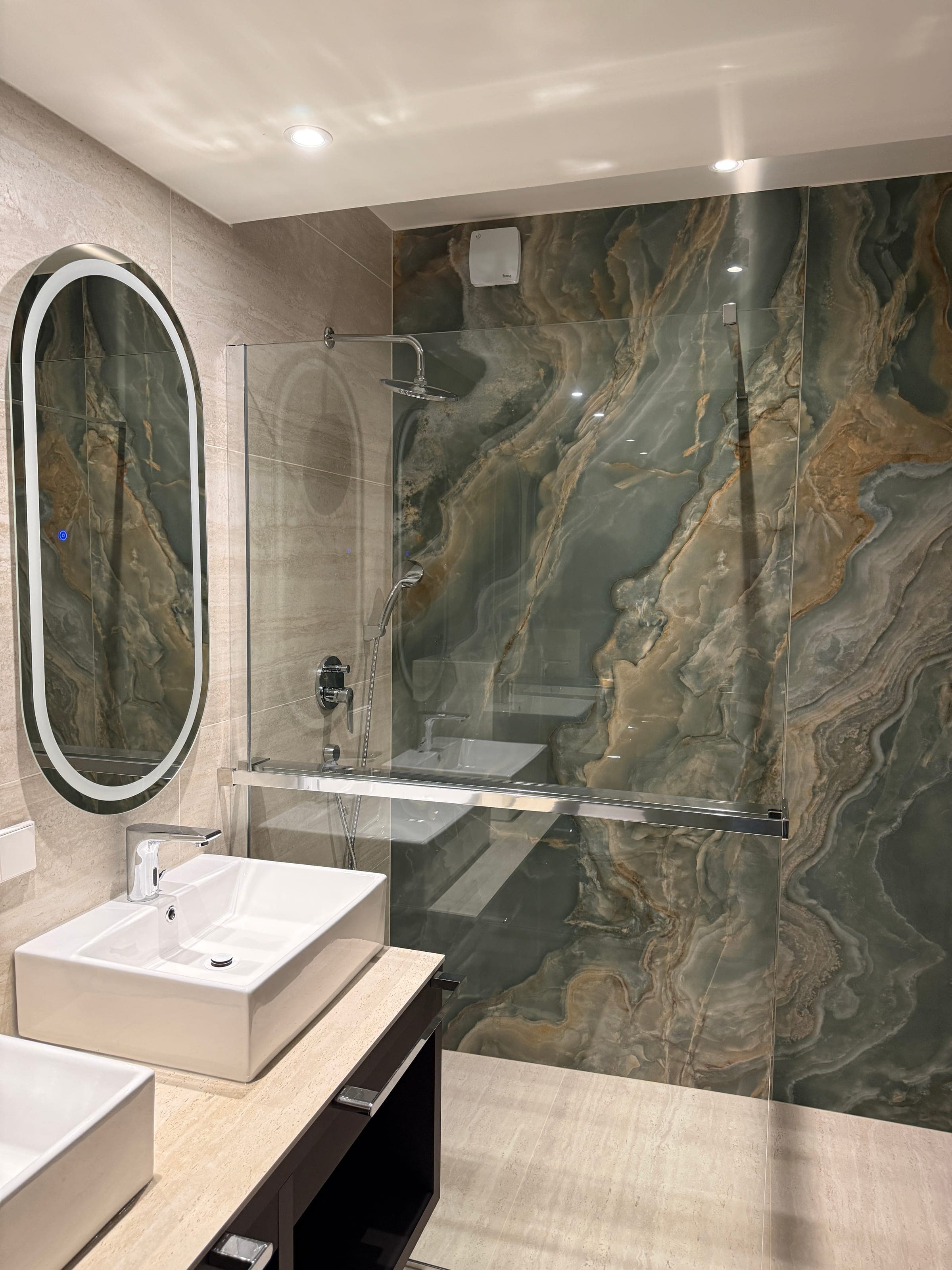 Obiteljski suite br. 3 – dvije spavaće sobe s 2 kupaonice